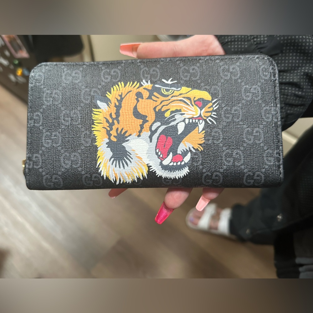 Gucci wallet